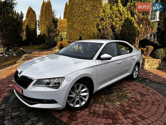 Белый Шкода Суперб, объемом двигателя 2 л и пробегом 255 тыс. км за 15500 $, фото 47 на Automoto.ua