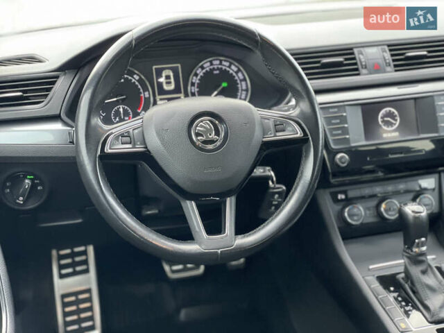 Белый Шкода Суперб, объемом двигателя 2 л и пробегом 255 тыс. км за 14999 $, фото 44 на Automoto.ua