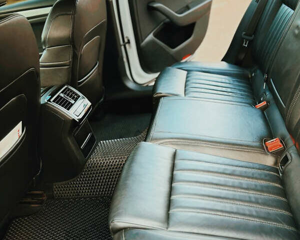 Белый Шкода Суперб, объемом двигателя 2 л и пробегом 217 тыс. км за 21000 $, фото 4 на Automoto.ua