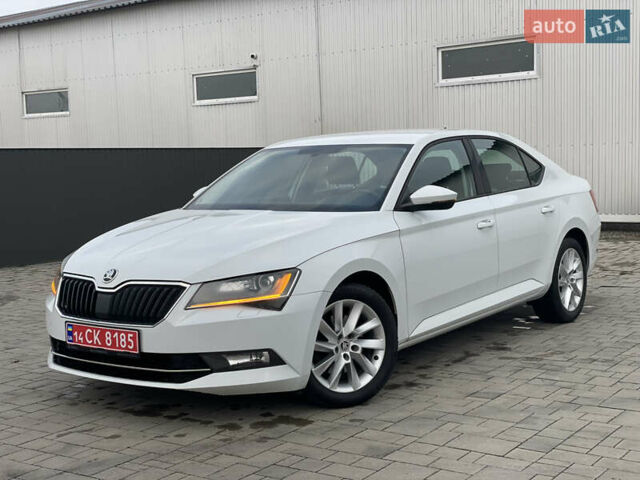 Белый Шкода Суперб, объемом двигателя 2 л и пробегом 255 тыс. км за 14999 $, фото 39 на Automoto.ua