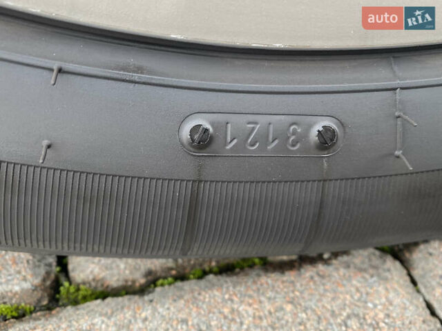 Білий Шкода Суперб, об'ємом двигуна 2 л та пробігом 212 тис. км за 13400 $, фото 20 на Automoto.ua