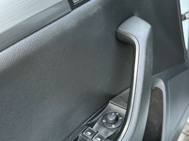 Білий Шкода Суперб, об'ємом двигуна 2 л та пробігом 226 тис. км за 17750 $, фото 9 на Automoto.ua