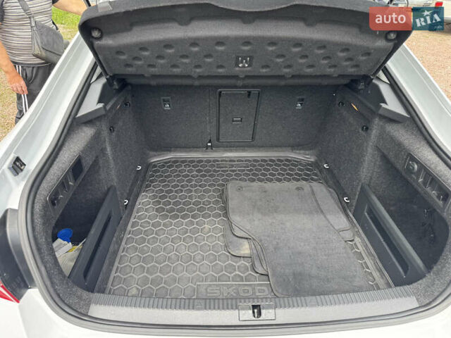 Білий Шкода Суперб, об'ємом двигуна 1.8 л та пробігом 187 тис. км за 16500 $, фото 9 на Automoto.ua