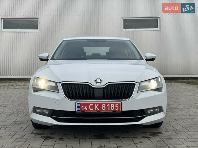 Белый Шкода Суперб, объемом двигателя 2 л и пробегом 255 тыс. км за 14999 $, фото 34 на Automoto.ua