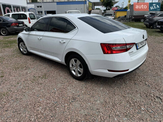 Білий Шкода Суперб, об'ємом двигуна 1.8 л та пробігом 187 тис. км за 16500 $, фото 2 на Automoto.ua