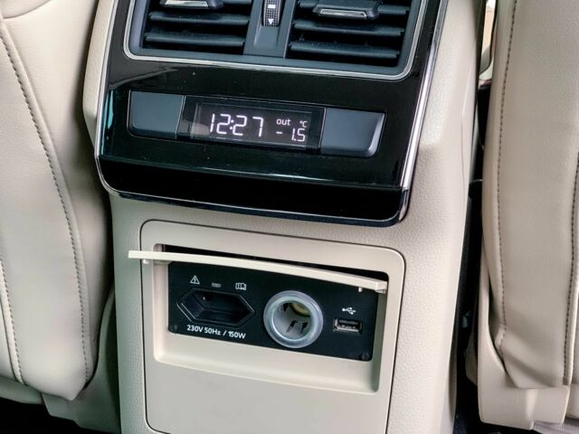Білий Шкода Суперб, об'ємом двигуна 2 л та пробігом 220 тис. км за 18200 $, фото 10 на Automoto.ua