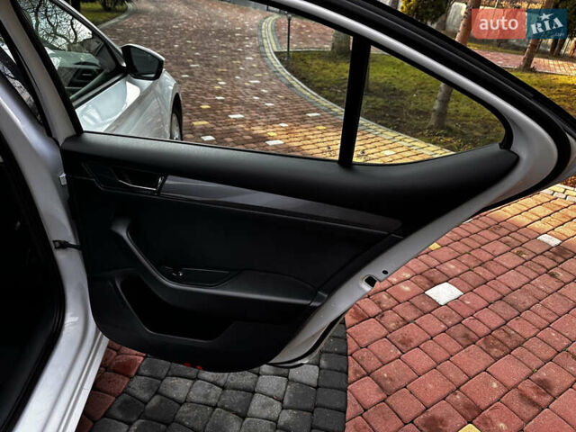 Белый Шкода Суперб, объемом двигателя 2 л и пробегом 255 тыс. км за 15500 $, фото 29 на Automoto.ua