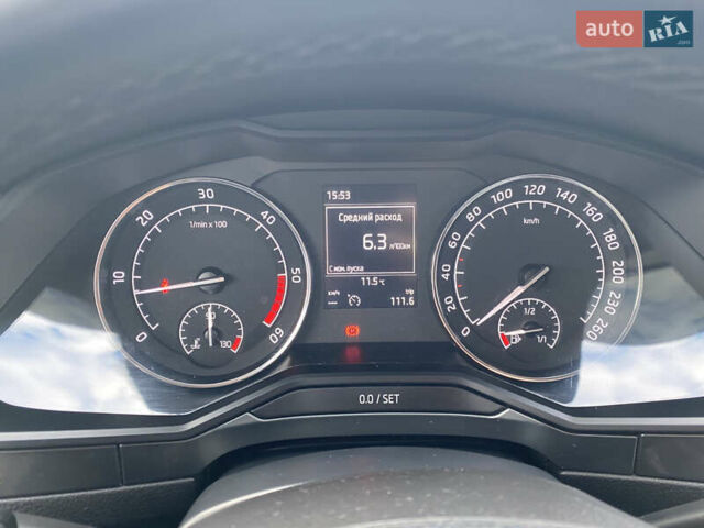 Білий Шкода Суперб, об'ємом двигуна 2 л та пробігом 210 тис. км за 13999 $, фото 38 на Automoto.ua