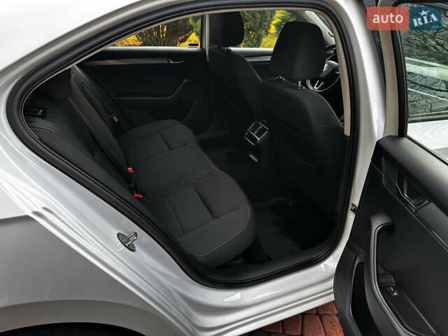 Белый Шкода Суперб, объемом двигателя 2 л и пробегом 255 тыс. км за 15500 $, фото 30 на Automoto.ua