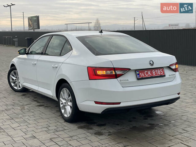 Белый Шкода Суперб, объемом двигателя 2 л и пробегом 255 тыс. км за 14999 $, фото 40 на Automoto.ua