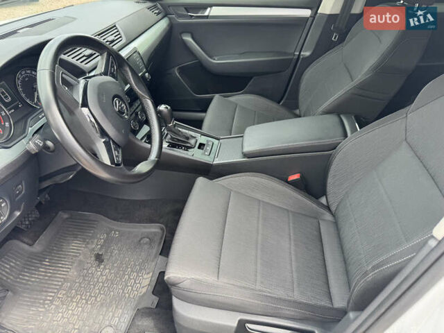 Білий Шкода Суперб, об'ємом двигуна 1.8 л та пробігом 187 тис. км за 16500 $, фото 6 на Automoto.ua