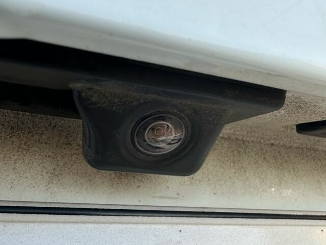 Білий Шкода Суперб, об'ємом двигуна 2 л та пробігом 226 тис. км за 17750 $, фото 16 на Automoto.ua