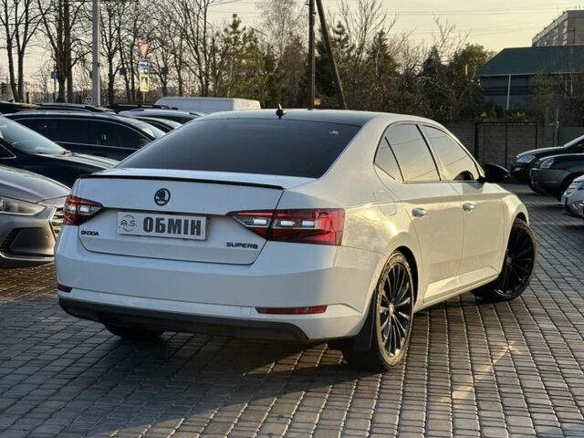 Білий Шкода Суперб, об'ємом двигуна 2 л та пробігом 226 тис. км за 17750 $, фото 1 на Automoto.ua