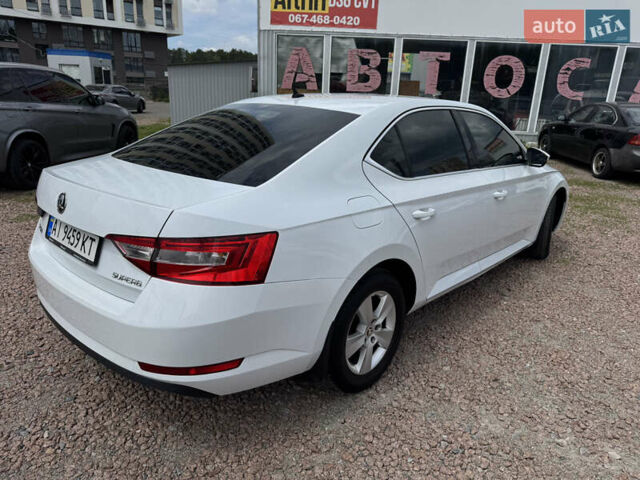 Білий Шкода Суперб, об'ємом двигуна 1.8 л та пробігом 187 тис. км за 16500 $, фото 4 на Automoto.ua