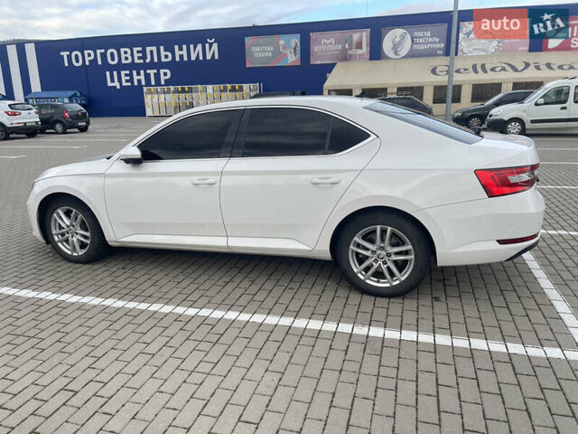 Белый Шкода Суперб, объемом двигателя 1.6 л и пробегом 280 тыс. км за 14500 $, фото 7 на Automoto.ua