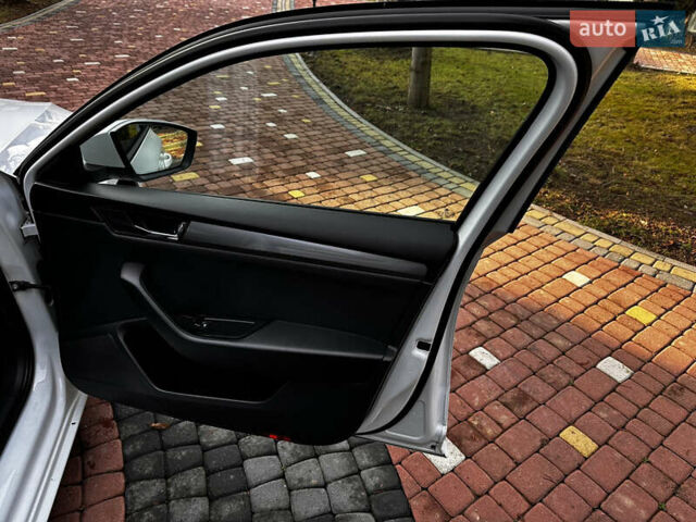 Белый Шкода Суперб, объемом двигателя 2 л и пробегом 255 тыс. км за 15500 $, фото 32 на Automoto.ua