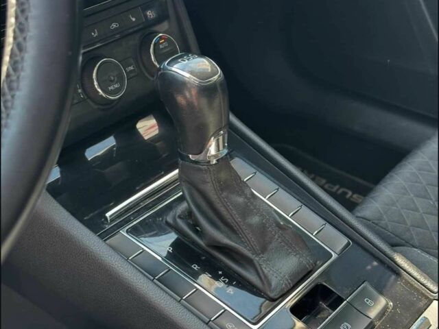 Белый Шкода Суперб, объемом двигателя 0 л и пробегом 209 тыс. км за 16500 $, фото 9 на Automoto.ua