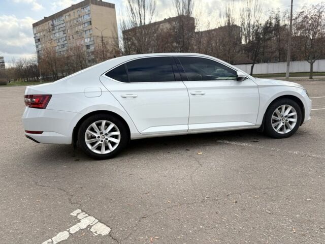 Білий Шкода Суперб, об'ємом двигуна 2 л та пробігом 217 тис. км за 21000 $, фото 11 на Automoto.ua