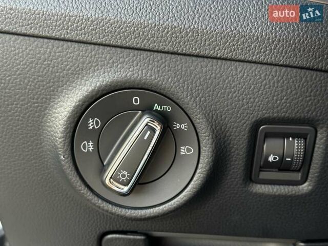 Белый Шкода Суперб, объемом двигателя 1.8 л и пробегом 201 тыс. км за 14900 $, фото 24 на Automoto.ua