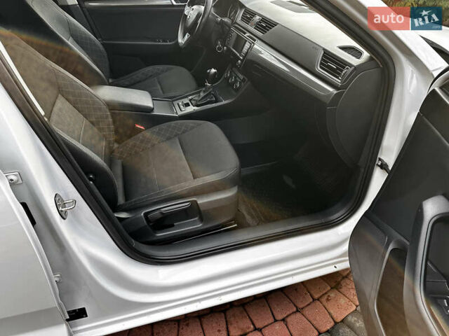 Белый Шкода Суперб, объемом двигателя 2 л и пробегом 255 тыс. км за 15500 $, фото 33 на Automoto.ua