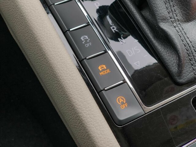 Білий Шкода Суперб, об'ємом двигуна 2 л та пробігом 220 тис. км за 18200 $, фото 14 на Automoto.ua