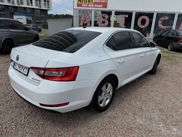 Белый Шкода Суперб, объемом двигателя 1.8 л и пробегом 187 тыс. км за 15200 $, фото 4 на Automoto.ua