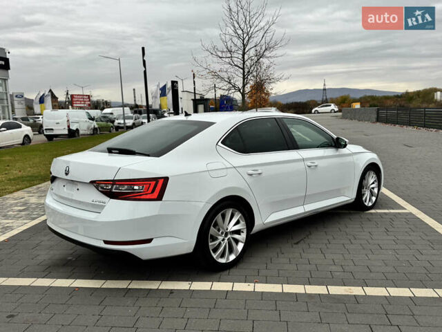 Шкода Суперб 2017 у Мукачеве на Automoto.ua Білий Шкода Суперб, об'ємом двигуна 1.8 л та пробігом 220 тис. км за 18000 $, фото 5 на Automoto.ua