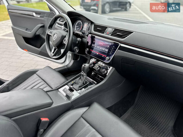 Шкода Суперб 2017 у Мукачеве на Automoto.ua Білий Шкода Суперб, об'ємом двигуна 1.8 л та пробігом 220 тис. км за 18000 $, фото 21 на Automoto.ua