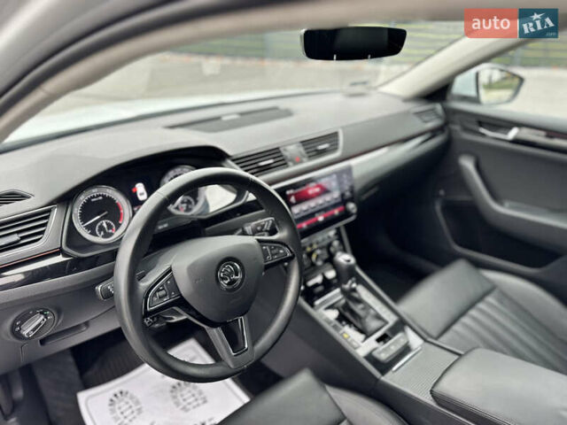 Шкода Суперб 2017 у Мукачеве на Automoto.ua Білий Шкода Суперб, об'ємом двигуна 1.8 л та пробігом 220 тис. км за 18000 $, фото 16 на Automoto.ua