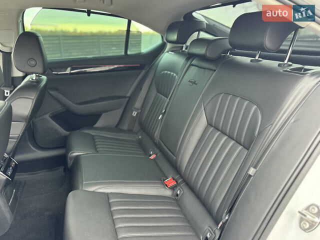 Шкода Суперб 2017 у Мукачеве на Automoto.ua Білий Шкода Суперб, об'ємом двигуна 1.8 л та пробігом 220 тис. км за 18000 $, фото 34 на Automoto.ua