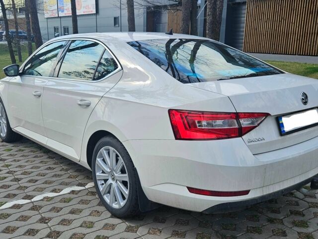 Білий Шкода Суперб, об'ємом двигуна 1.8 л та пробігом 144 тис. км за 17200 $, фото 21 на Automoto.ua