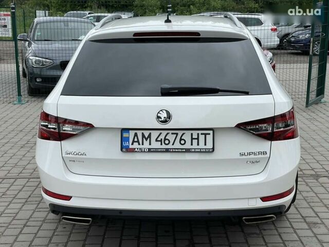 Белый Шкода Суперб, объемом двигателя 2 л и пробегом 300 тыс. км за 17555 $, фото 17 на Automoto.ua