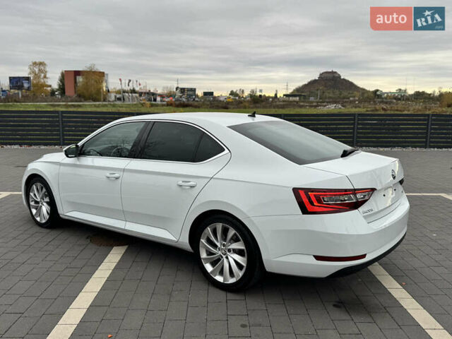 Шкода Суперб 2017 у Мукачеве на Automoto.ua Білий Шкода Суперб, об'ємом двигуна 1.8 л та пробігом 220 тис. км за 18000 $, фото 9 на Automoto.ua