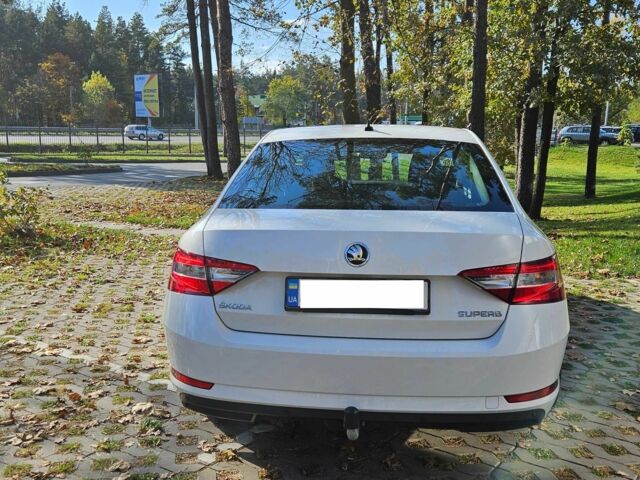 Білий Шкода Суперб, об'ємом двигуна 1.8 л та пробігом 144 тис. км за 17200 $, фото 5 на Automoto.ua