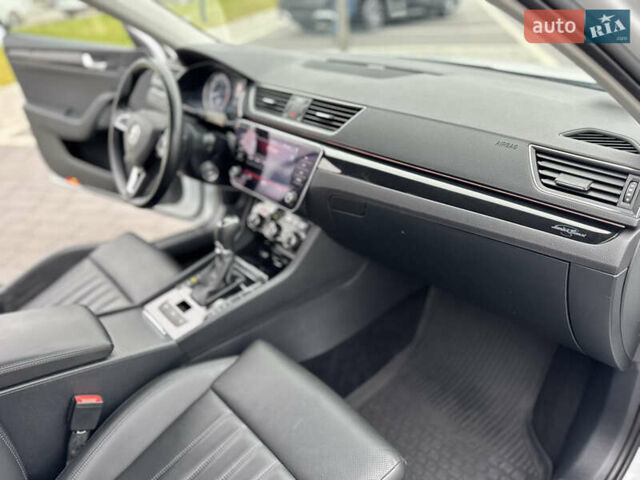 Шкода Суперб 2017 у Мукачеве на Automoto.ua Білий Шкода Суперб, об'ємом двигуна 1.8 л та пробігом 220 тис. км за 18000 $, фото 22 на Automoto.ua