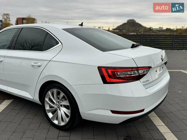 Шкода Суперб 2017 у Мукачеве на Automoto.ua Білий Шкода Суперб, об'ємом двигуна 1.8 л та пробігом 220 тис. км за 18000 $, фото 8 на Automoto.ua