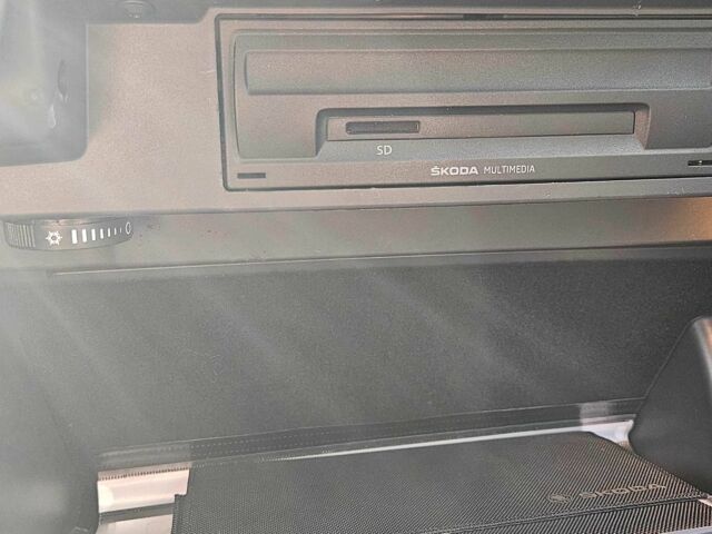 Білий Шкода Суперб, об'ємом двигуна 1.8 л та пробігом 144 тис. км за 17200 $, фото 17 на Automoto.ua