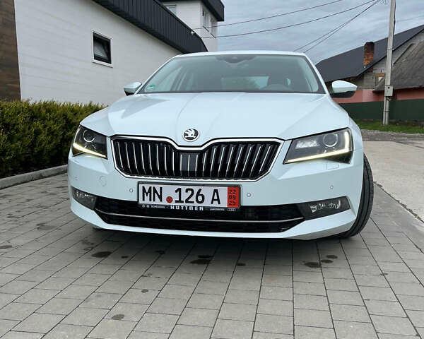Білий Шкода Суперб, об'ємом двигуна 1.97 л та пробігом 259 тис. км за 18500 $, фото 1 на Automoto.ua