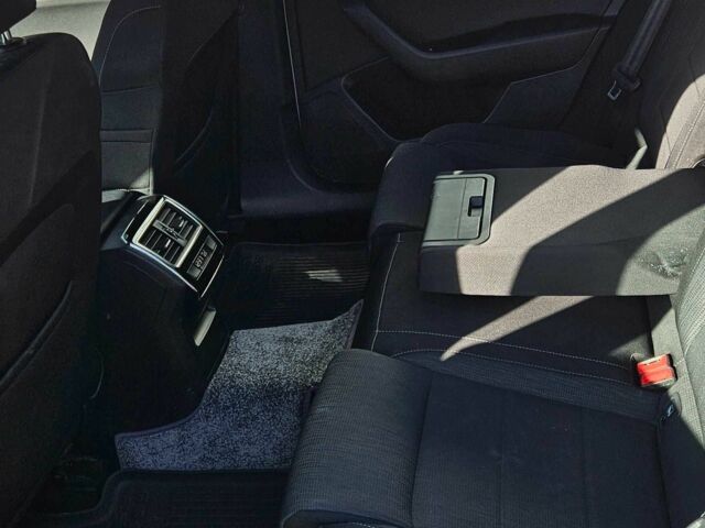 Білий Шкода Суперб, об'ємом двигуна 1.8 л та пробігом 144 тис. км за 17200 $, фото 6 на Automoto.ua