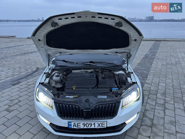 Белый Шкода Суперб, объемом двигателя 1.97 л и пробегом 169 тыс. км за 22000 $, фото 10 на Automoto.ua