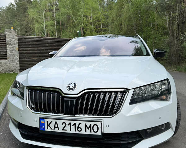Білий Шкода Суперб, об'ємом двигуна 1.6 л та пробігом 302 тис. км за 14399 $, фото 1 на Automoto.ua
