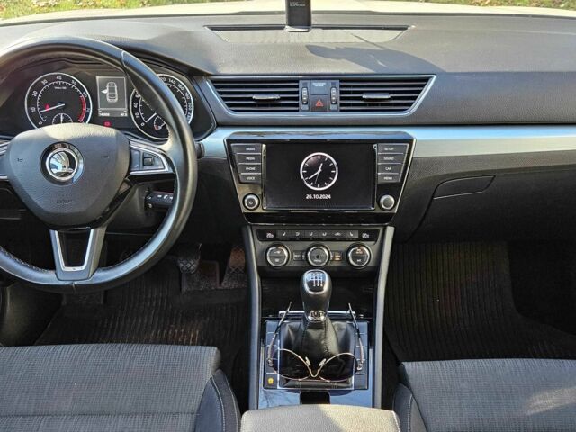 Білий Шкода Суперб, об'ємом двигуна 1.8 л та пробігом 144 тис. км за 17200 $, фото 12 на Automoto.ua