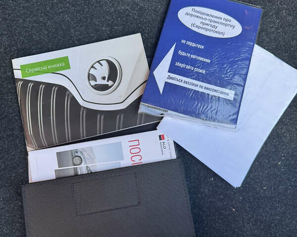 Белый Шкода Суперб, объемом двигателя 1.8 л и пробегом 159 тыс. км за 17900 $, фото 37 на Automoto.ua