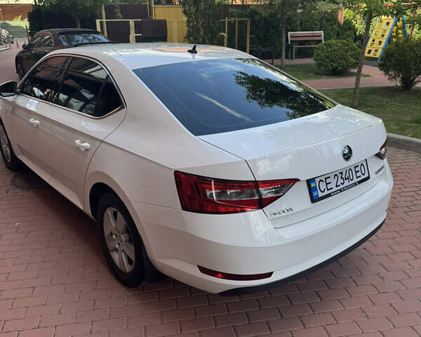 Белый Шкода Суперб, объемом двигателя 1.8 л и пробегом 159 тыс. км за 17900 $, фото 9 на Automoto.ua