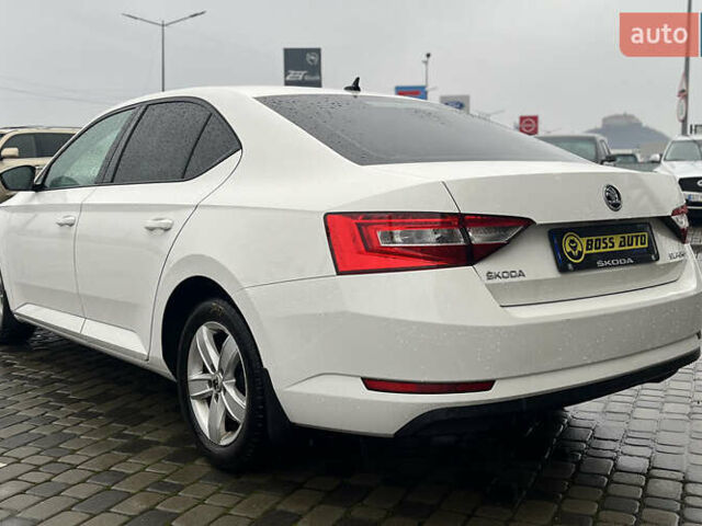 Белый Шкода Суперб, объемом двигателя 1.6 л и пробегом 197 тыс. км за 14999 $, фото 4 на Automoto.ua