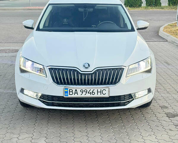 Білий Шкода Суперб, об'ємом двигуна 1.97 л та пробігом 227 тис. км за 20500 $, фото 22 на Automoto.ua