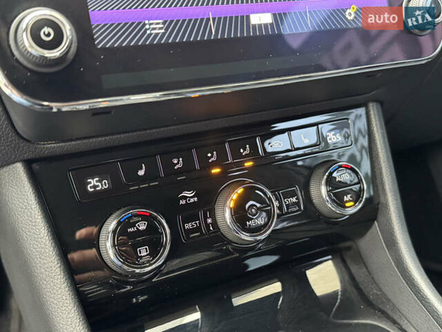 Белый Шкода Суперб, объемом двигателя 1.8 л и пробегом 218 тыс. км за 16900 $, фото 28 на Automoto.ua