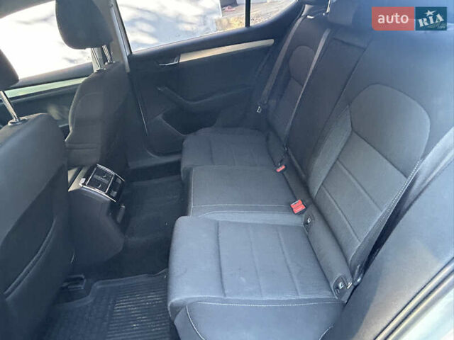 Білий Шкода Суперб, об'ємом двигуна 1.97 л та пробігом 288 тис. км за 17400 $, фото 10 на Automoto.ua