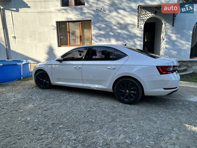 Білий Шкода Суперб, об'ємом двигуна 1.97 л та пробігом 288 тис. км за 17400 $, фото 1 на Automoto.ua