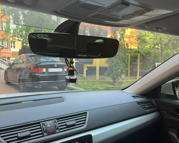 Белый Шкода Суперб, объемом двигателя 1.8 л и пробегом 159 тыс. км за 17900 $, фото 33 на Automoto.ua